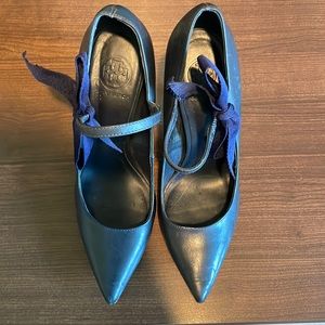 Tory Burch Navy Beverly Pump